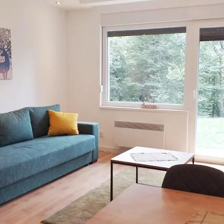 Apartamento Sisarka *