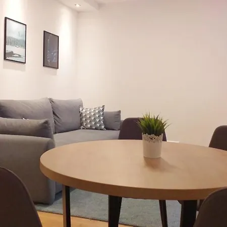 Apartament Sisarka *